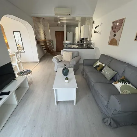 Spacieux Duplex Sur Le Port アパート グリュイッサン
